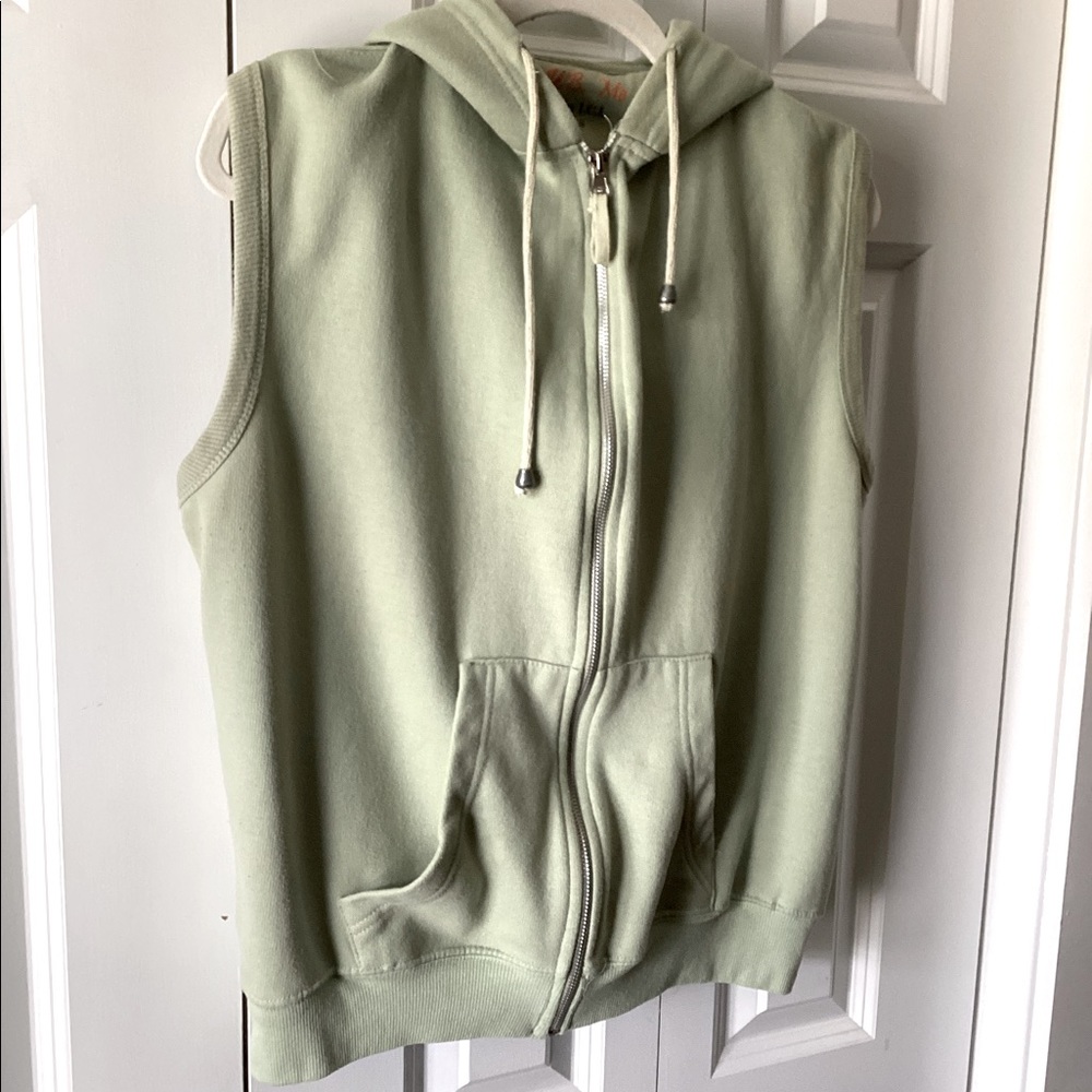 I.C.I. Sleeveless Hoodie. Green  S